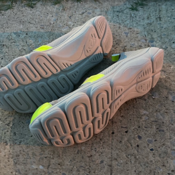 ESCO slip on - Picture 2 of 2